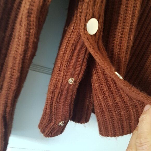 Dex Rib Knit Long Sleeve Crewneck Sweater Gold Button Detail Toffee Brown Sz S - Picture 5 of 12